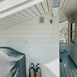 With View And Sunny Terrace Engalsvik