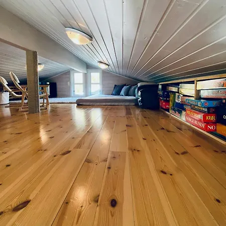 With View And Sunny Terrace Saltnes