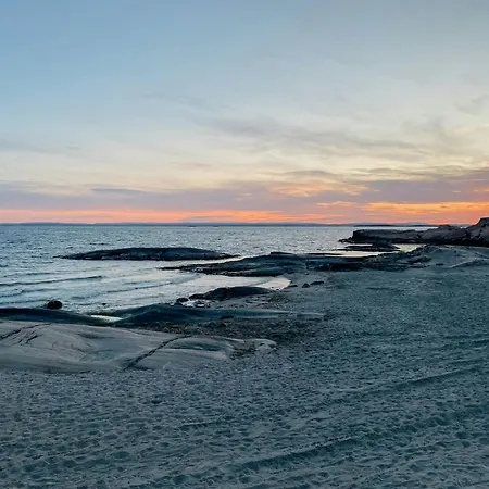 度假居 With View And Sunny Terrace Saltnes