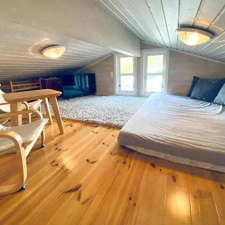 With View And Sunny Terrace 度假居 Saltnes