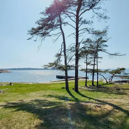 With View And Sunny Terrace 度假居 *