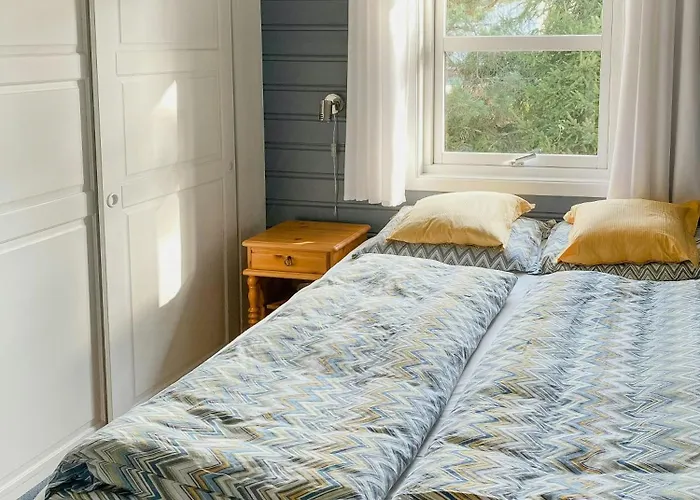 With View And Sunny Terrace Holiday home Engalsvik