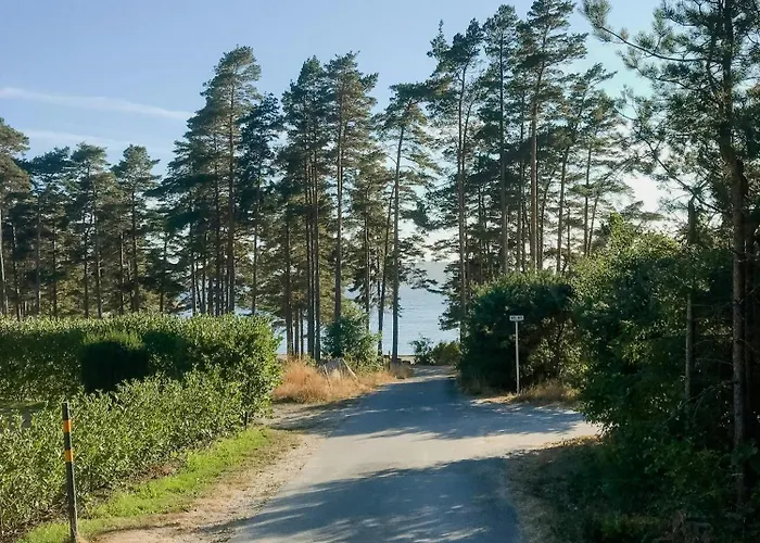 With View And Sunny Terrace * Engalsvik